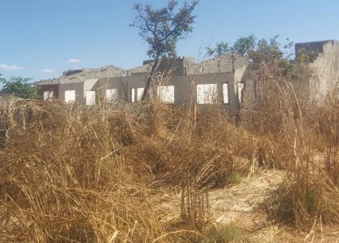 RUA 22, LOTE 08, QUADRA 87, CASA 02, CONDOMÍNIO RESIDENCIAL CAMPUS VI, LUZIÂNIA-GO